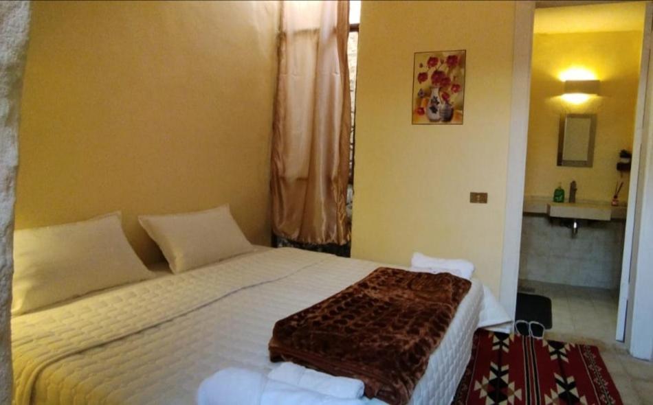 Dana Gardens Hotel Bagian luar foto